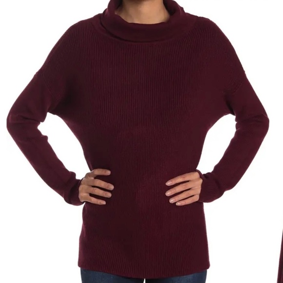 NWOT DEVOTION BY CYRUS Cowlneck Ribbed Tunic Sweater Sz Medium Burgundy Knit - Picture 1 of 10